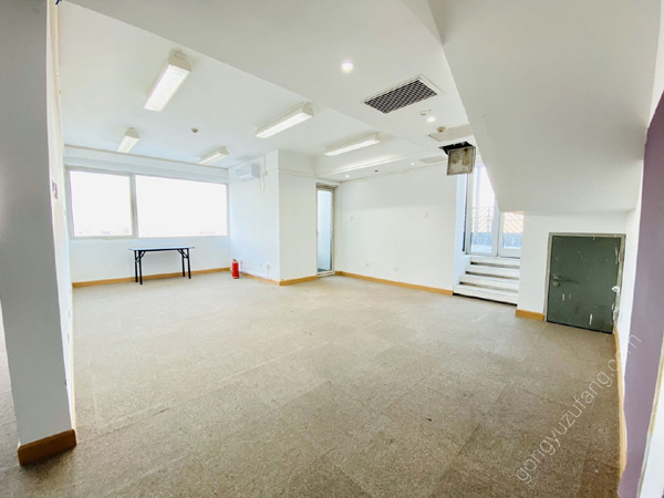 华贸中心商务楼-Loft出租-一层 (1).jpg