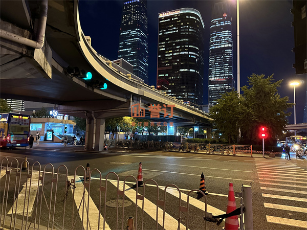 国贸世纪公寓-国贸公寓-亮马河畔夜景 (5).jpg
